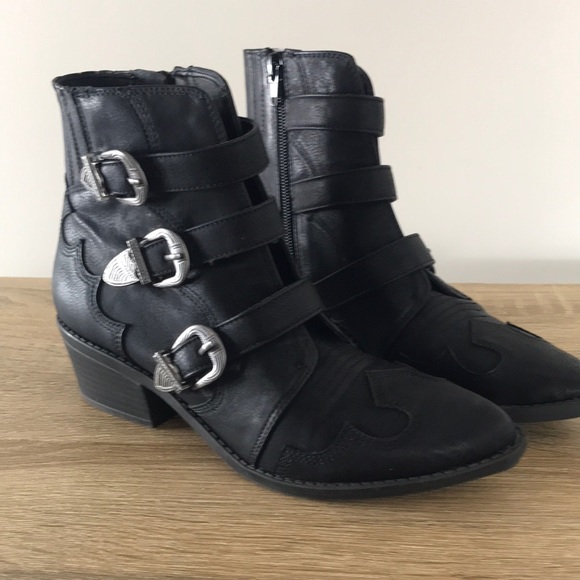 Indigo Shoes - Indigo rd. Western buckled Ankle booties, women’s size 6.5